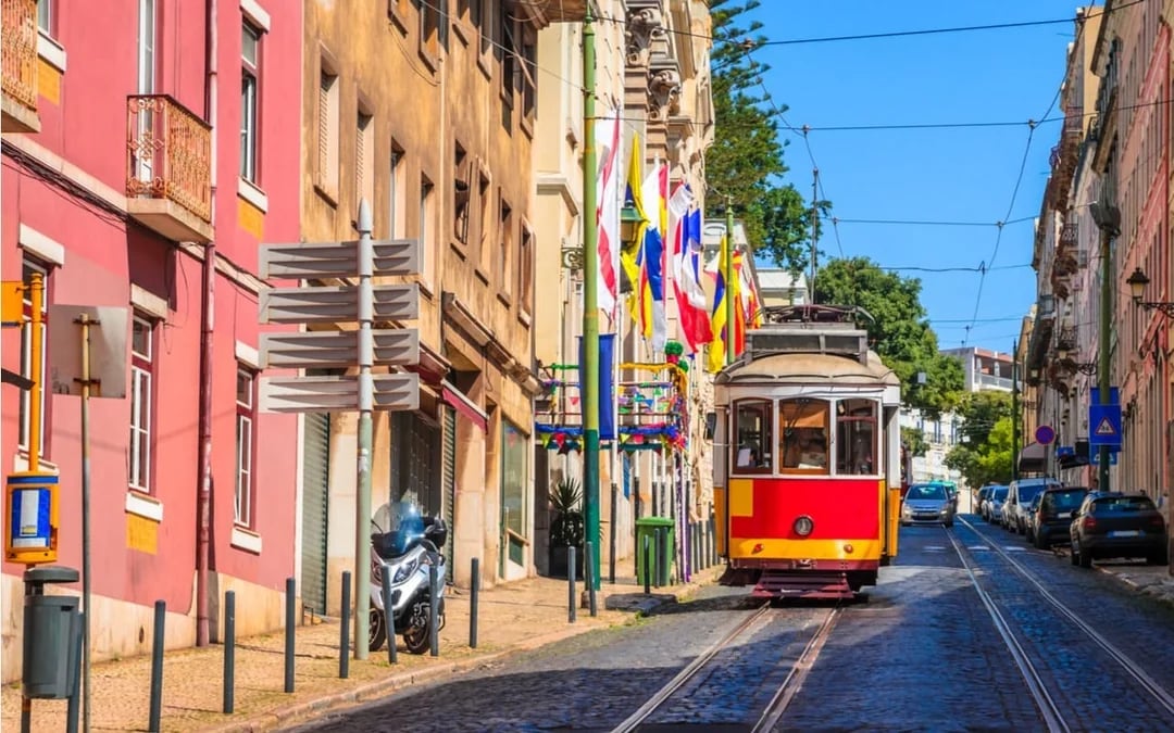 Fado Murder Mystery in Lisbon: Self-Guided City Exploration Game Image 7