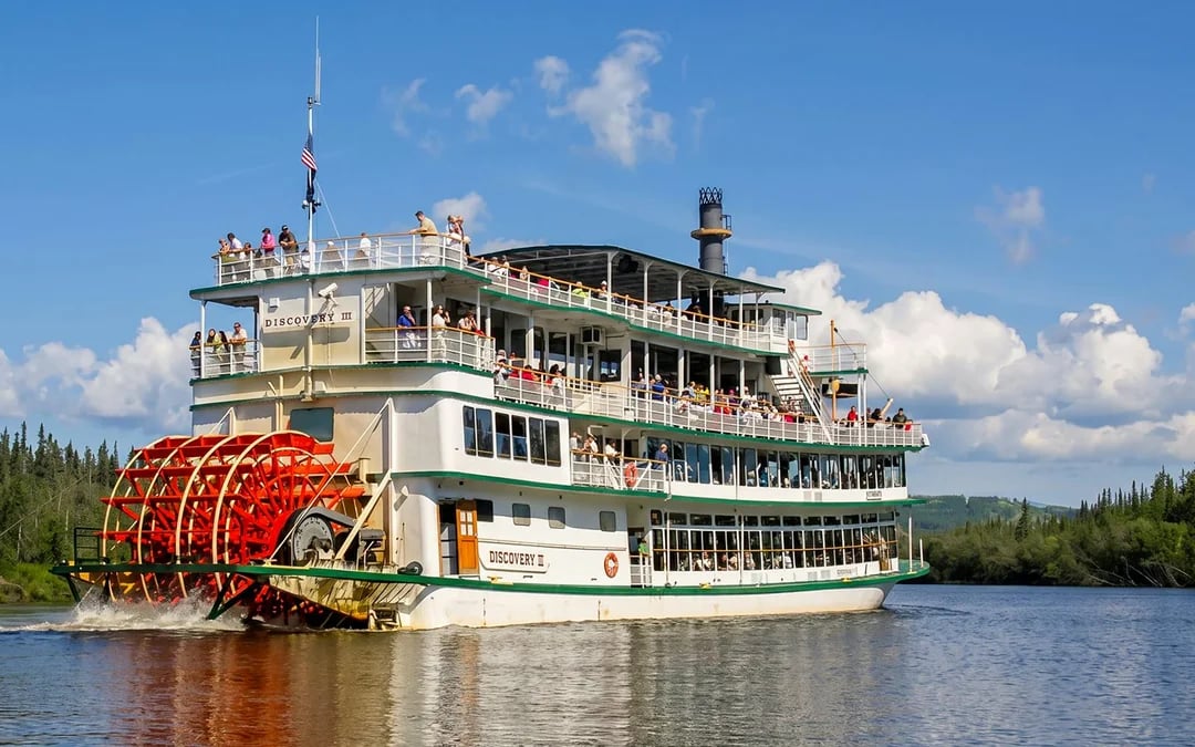 Fairbanks Guided Day Tour with Sternwheeler Cruise, Gold Panning & Sled Dog Kennel Image 1