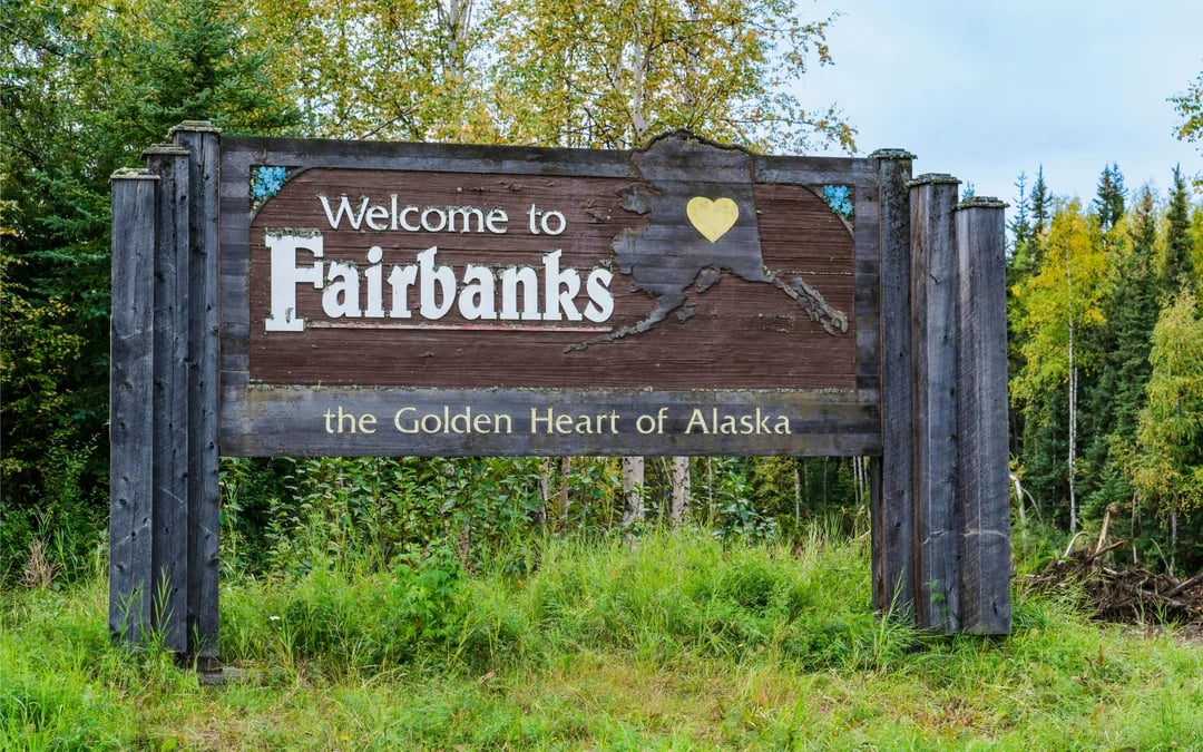 Fairbanks Guided Day Tour with Sternwheeler Cruise, Gold Panning & Sled Dog Kennel Image 5