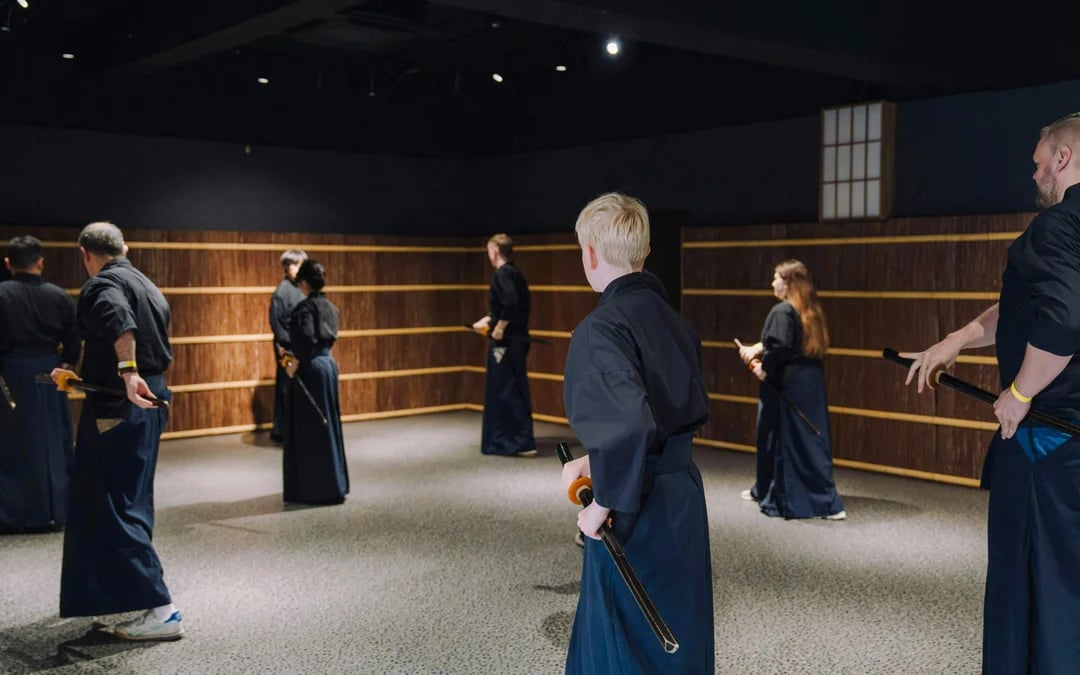 Family-Friendly Samurai Sword Experience in Shinjuku Image 3