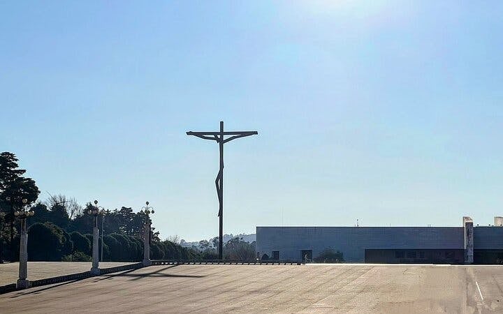 Fatima Private Tour: Shrine, Sacred Way & Shepherds’ Hometow Image 2