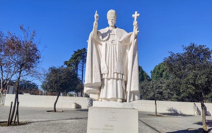 Fatima Private Tour: Shrine, Sacred Way & Shepherds’ Hometow Image 9