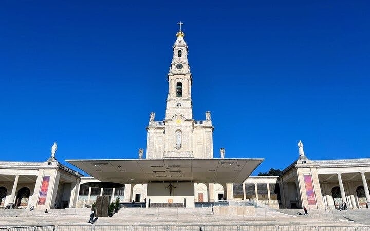 Fatima Private Tour: Shrine, Sacred Way & Shepherds’ Hometow Image 10