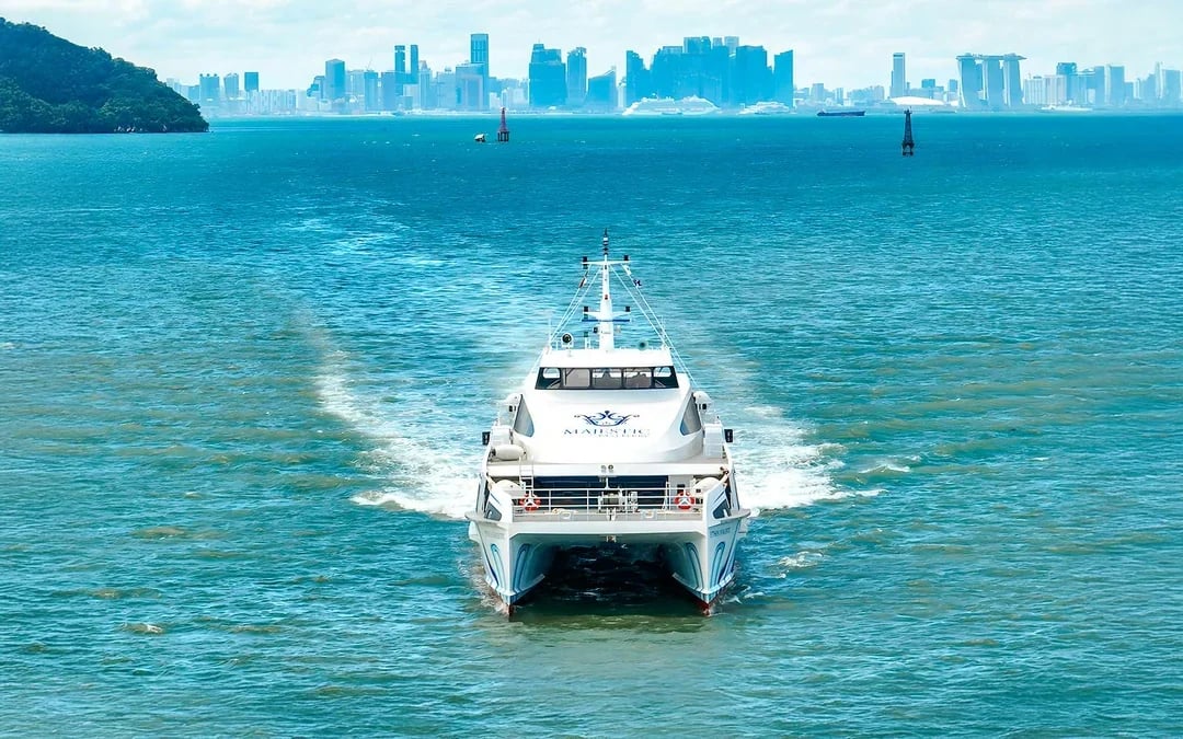 Ferry from Harbourfront (Singapore) to Sekupang (Batam) Image 6