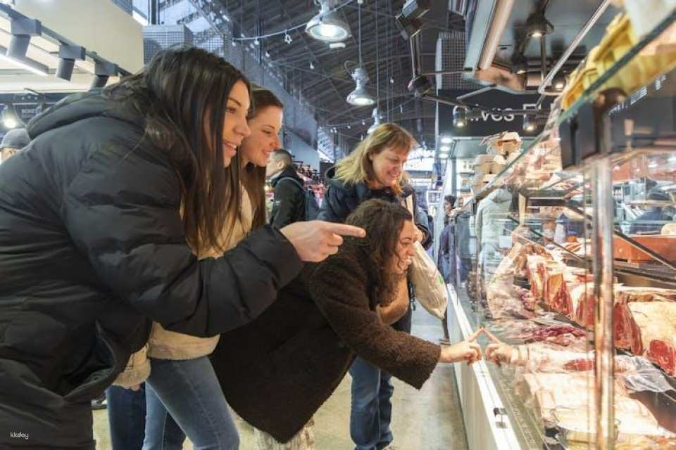 Food market guided tour with tastings