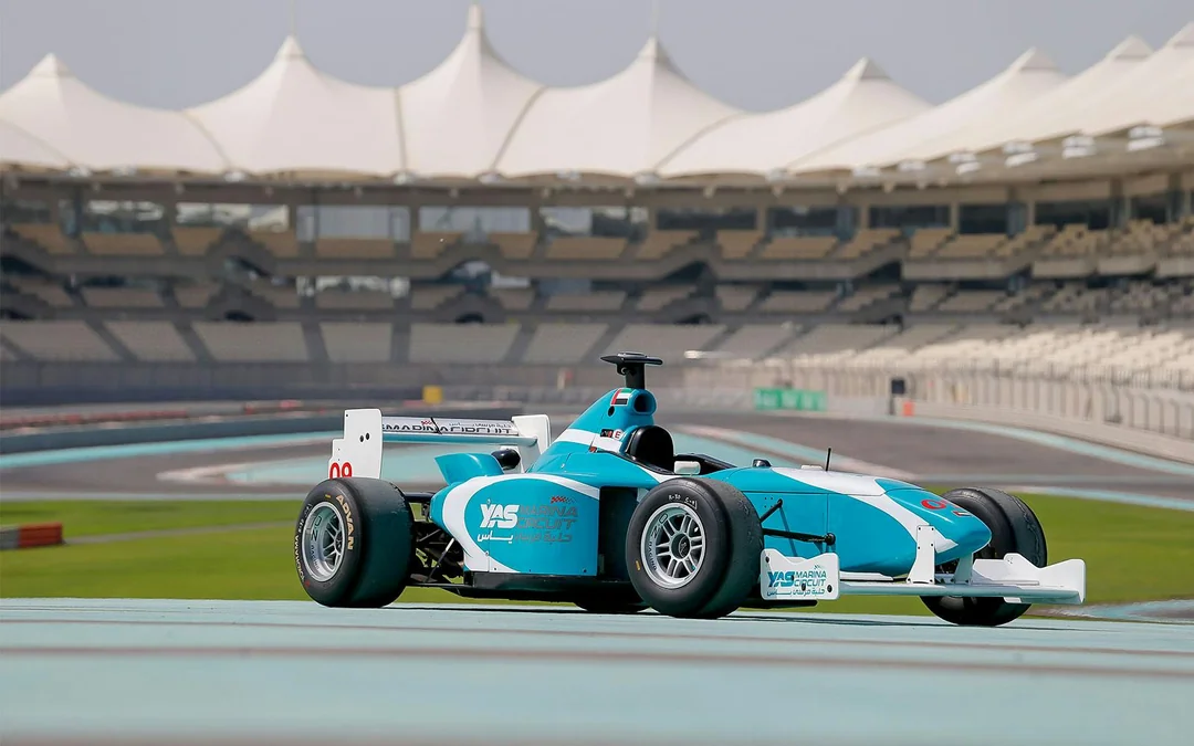 Formula Yas 3000: Drive at Yas Marina Circuit Image 5