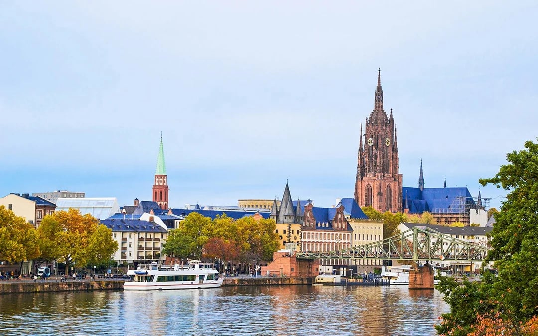 Frankurt Main River Panorama City Cruise Image 5