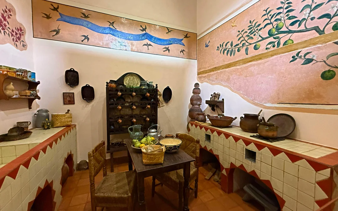 Frida Kahlo Museum Casa Roja (Red House) Small-Group Exclusive Guided Tour Image 3