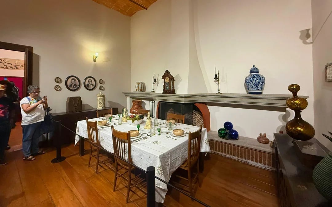 Frida Kahlo Museum Casa Roja (Red House) Small-Group Exclusive Guided Tour Image 7