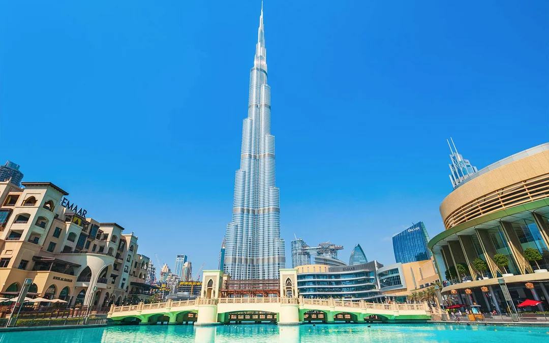 From Abu Dhabi: Guided Dubai City Tour with Burj Khalifa Tickets & Lunch Image 1