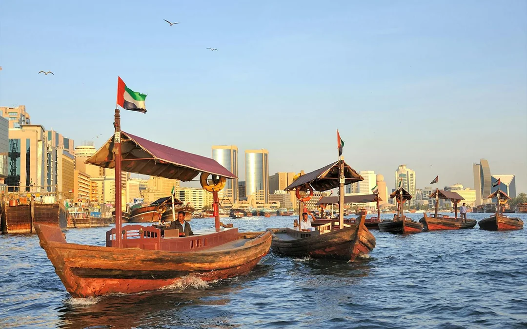 From Abu Dhabi: Guided Dubai City Tour with Burj Khalifa Tickets & Lunch Image 4