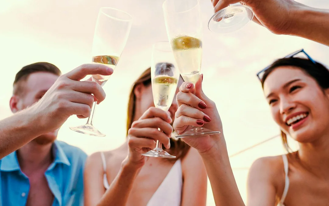 From Airlie Beach: Sundowner Whitsunday Cruise with Sparkling Wine Image 6