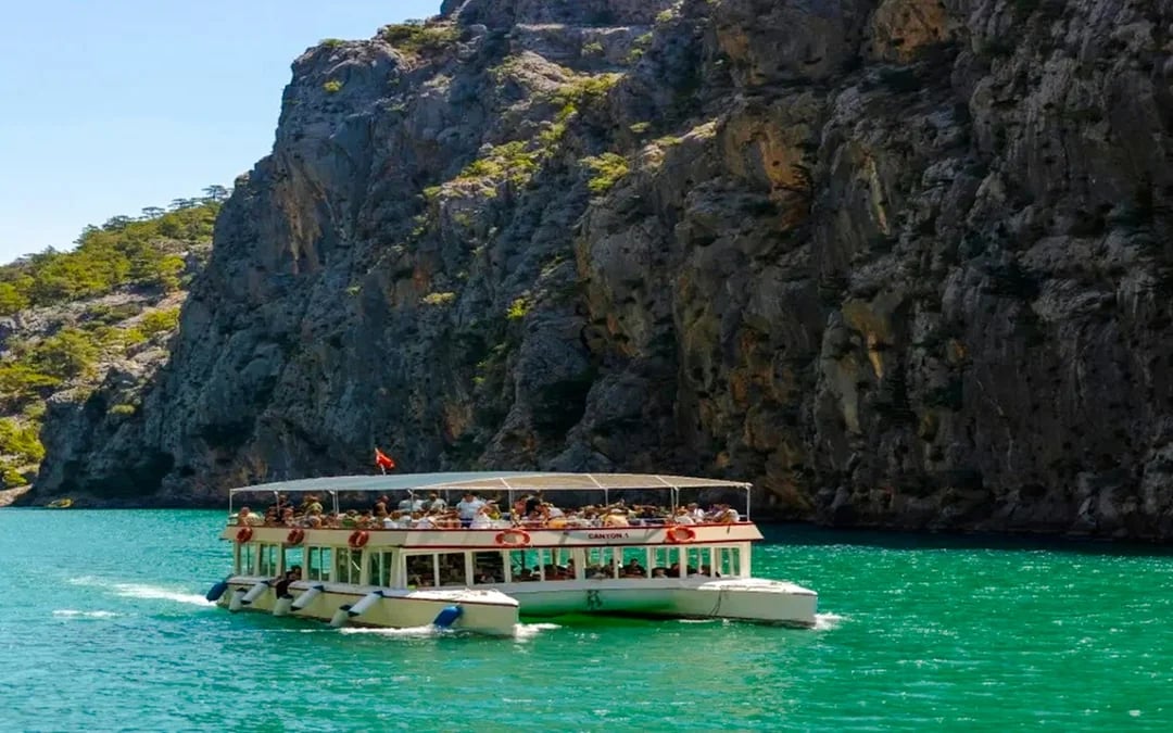 From Alanya: Green Canyon Boat Trip with Lunch, Soft Drinks and Hotel Transfers Image 3