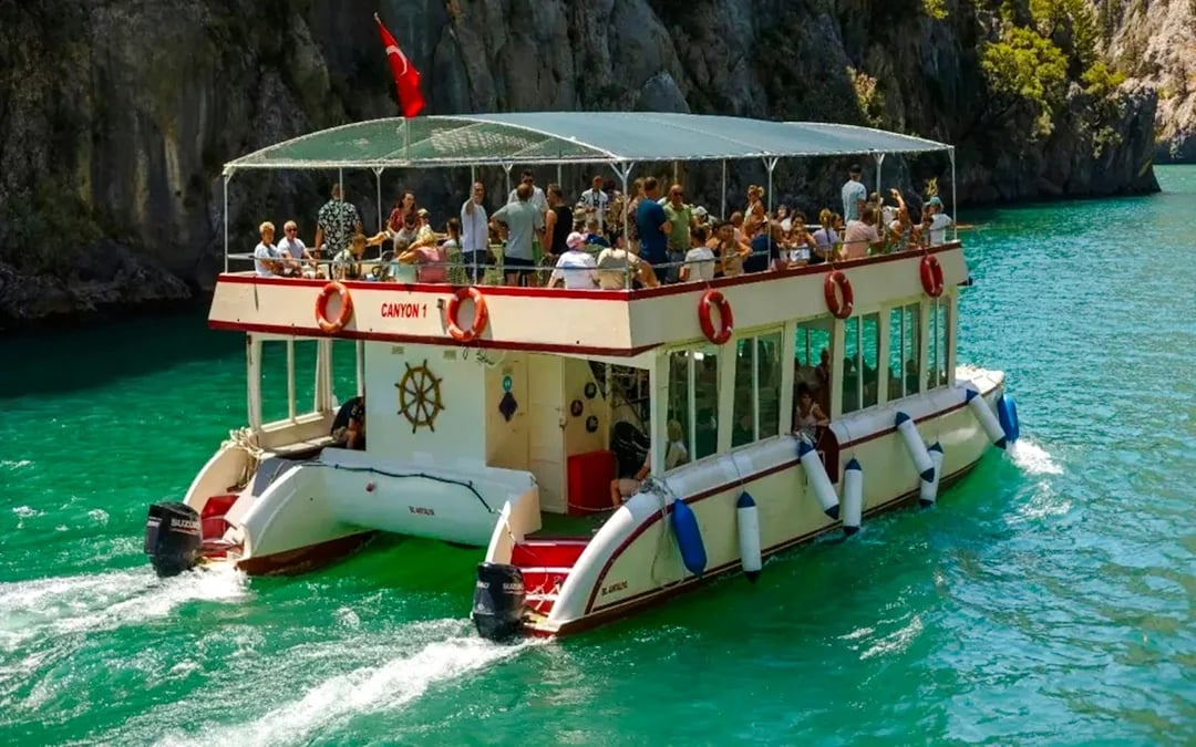 From Alanya: Green Canyon Boat Trip with Lunch, Soft Drinks and Hotel Transfers Image 8