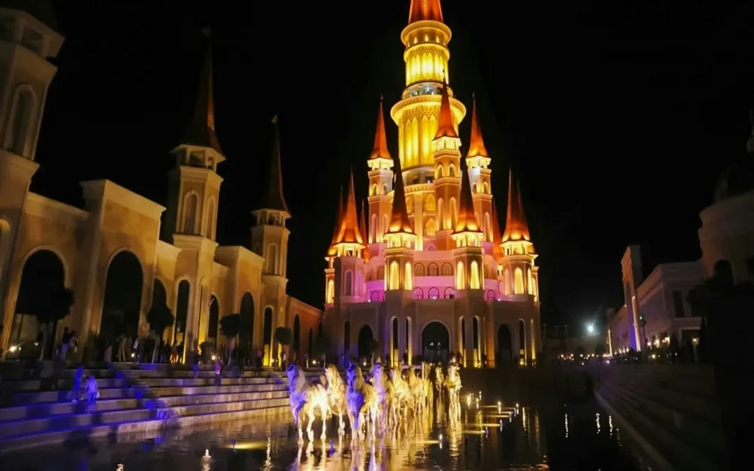 From Alanya: The Land of Legends Night Show and Boat Parade with Round-Trip Hotel Transfers Image 2