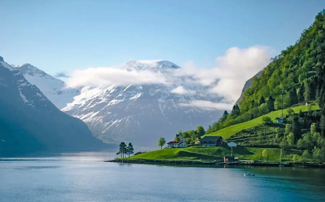 From Alesund: Hjorundfjord Tour on a Classic Fjord Liner Image 2