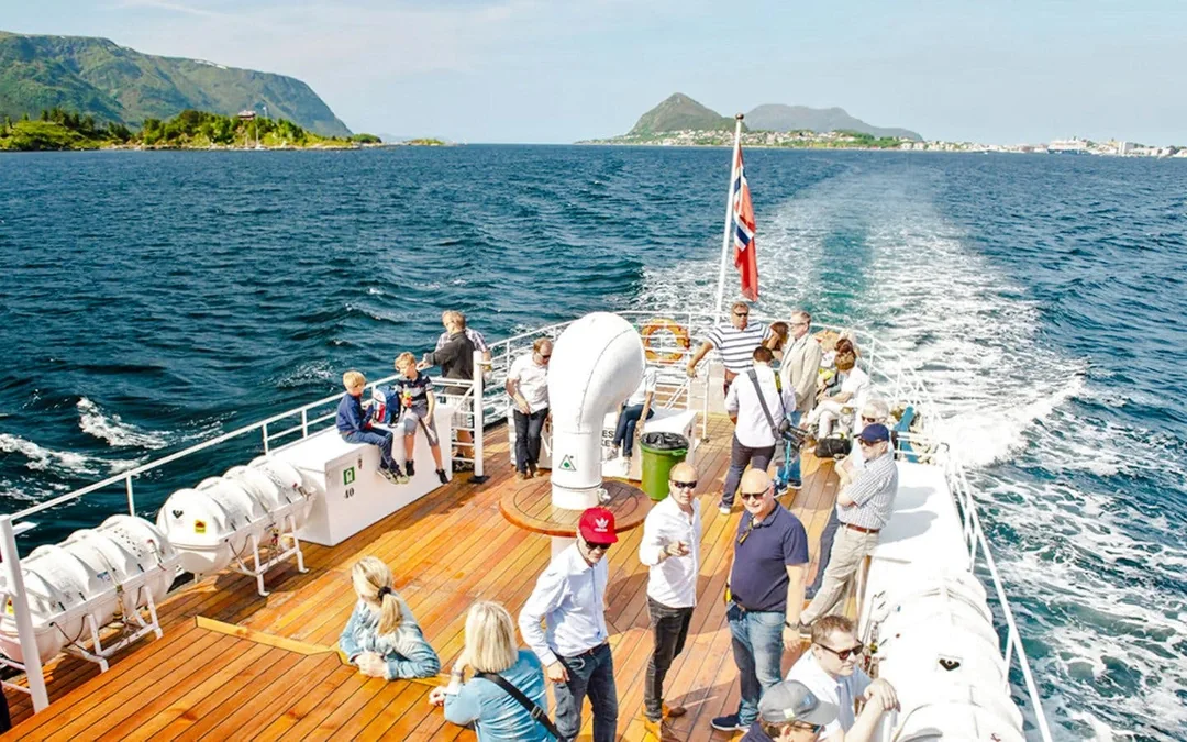 From Alesund: Hjorundfjord Tour on a Classic Fjord Liner Image 3