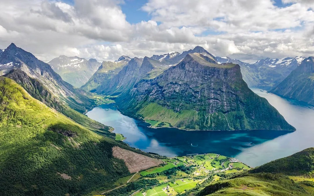 From Alesund: Hjorundfjord Tour on a Classic Fjord Liner Image 4
