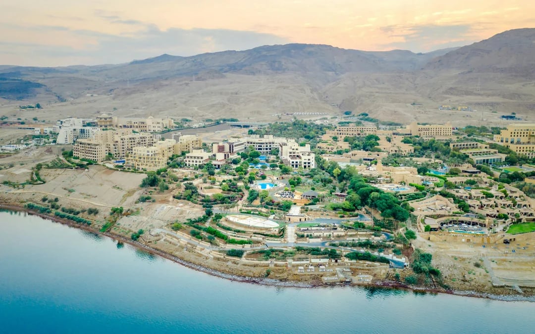 From Amman: Dead Sea Half-Day Trip with 4-Star Resort Beach Access & Mud Experience Image 11