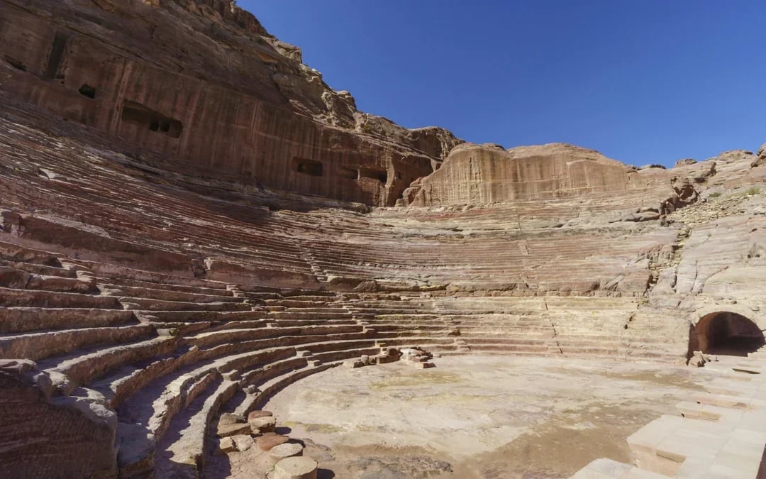 From Amman: Petra Guided Tour with Little Petra, Treasury & Royal Tombs Image 4