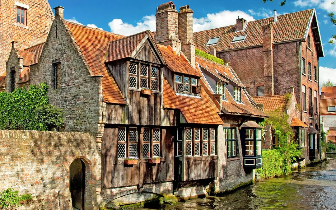 From Amsterdam: Full-Day Bruges Guided Tour Image 4