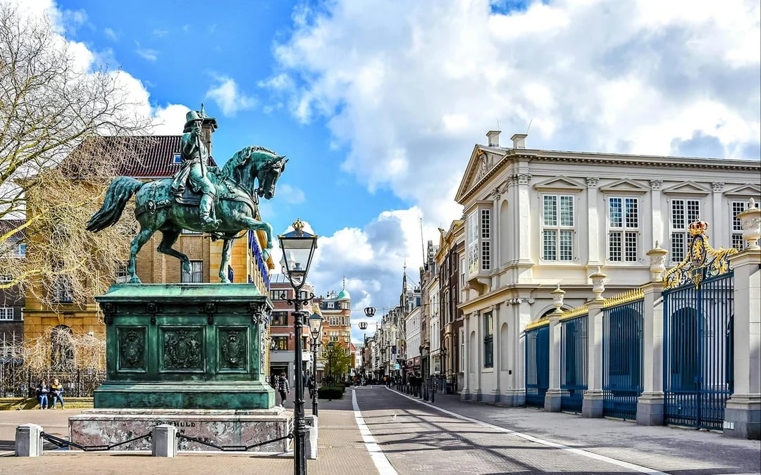 From Amsterdam: Rotterdam, Delft & The Hague Full-Day Tour with Entry to Royal Delft Image 11