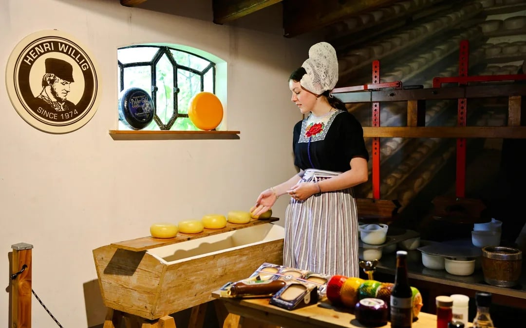 From Amsterdam: Volendam Harbour & Cheese Farm Tour Image 6