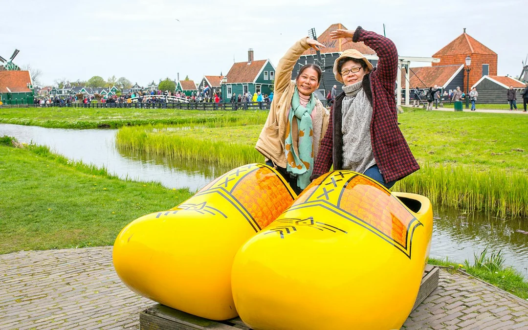 From Amsterdam: Zaanse Schans & Cheese Tasting Self-Guided Tour Image 2