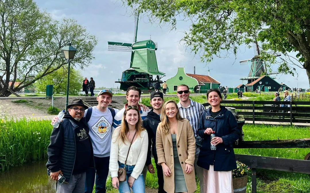 From Amsterdam: Zaanse Schans, Volendam & Giethoorn Full-Day Tour Image 3