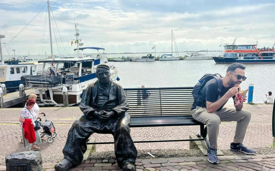 From Amsterdam: Zaanse Schans, Volendam & Giethoorn Full-Day Tour Image 9