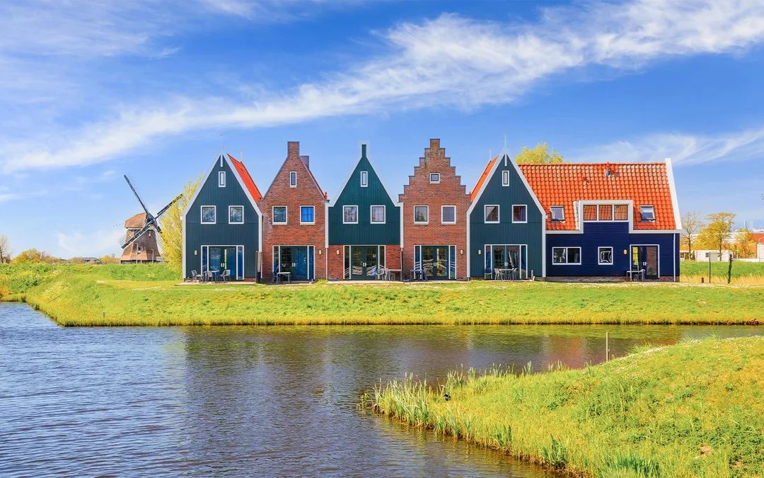 From Amsterdam: Zaanse Schans, Volendam, and Marken Guided Tour Image 3