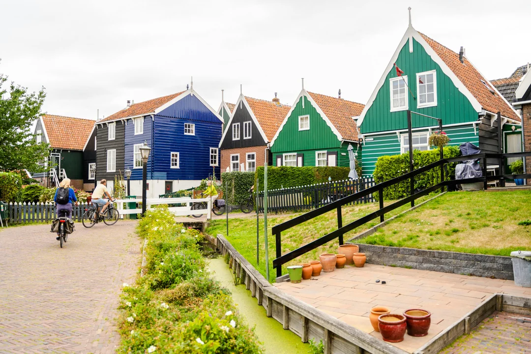 From Amsterdam: Zaanse Schans, Volendam, and Marken Guided Tour Image 5