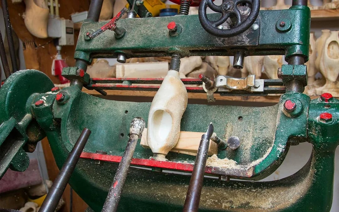 From Amsterdam: Zaanse Schans, Volendam, and Marken Guided Tour Image 9