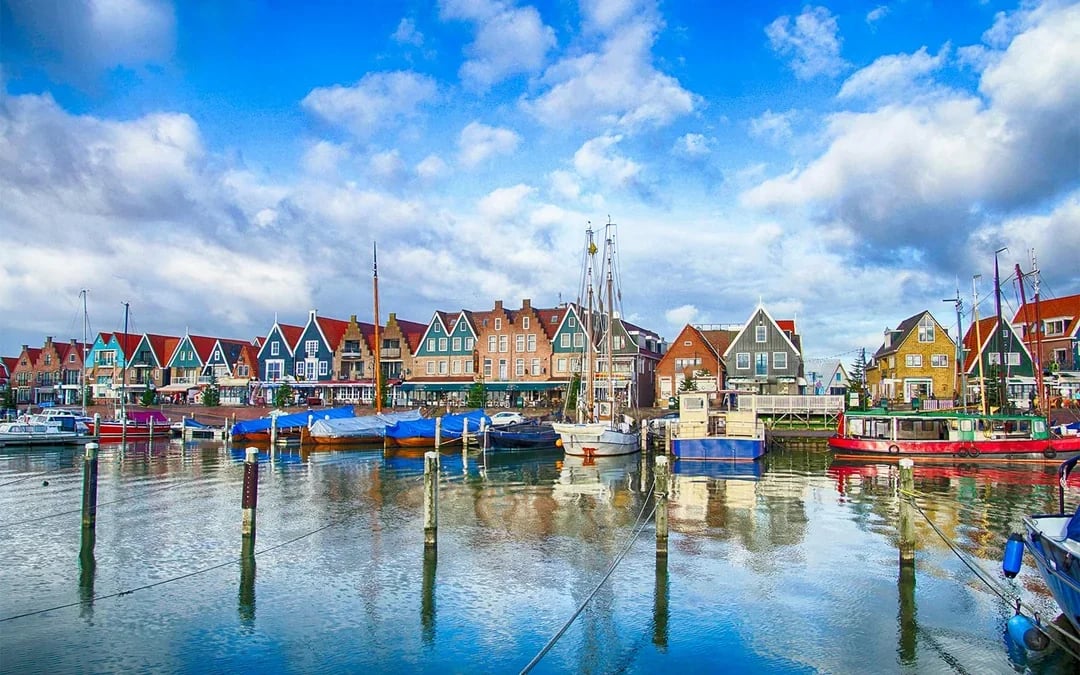 From Amsterdam: Zaanse Schans, Volendam, Edam and Marken Guided Tour Image 12