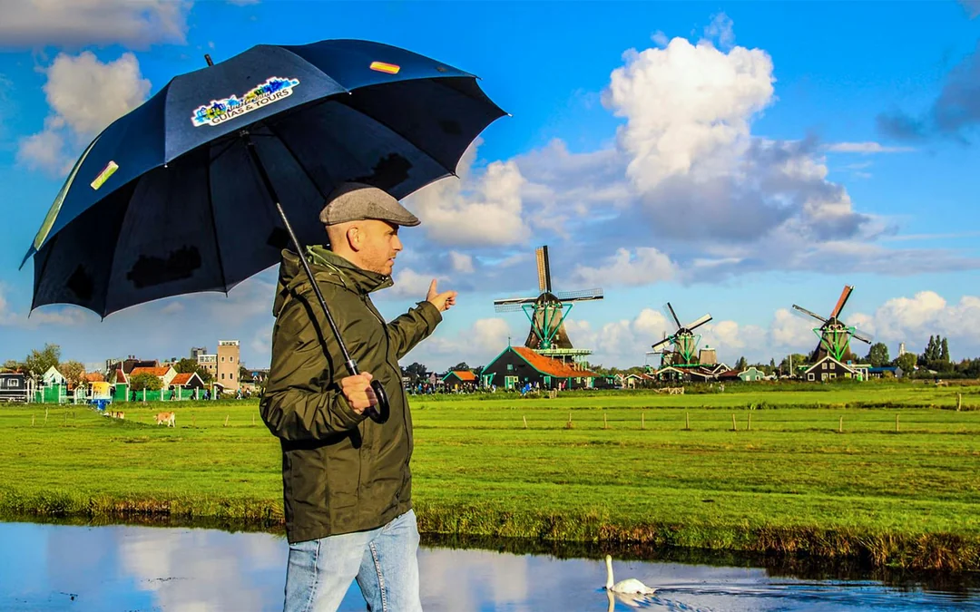 From Amsterdam: Zaanse Schans, Volendam, Edam and Marken Guided Tour Image 3