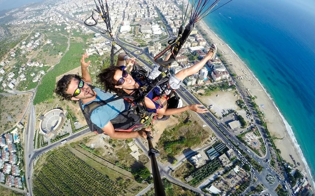 From Antalya: Alanya Paragliding Experience with Cleopatra Beach Landing Image 4