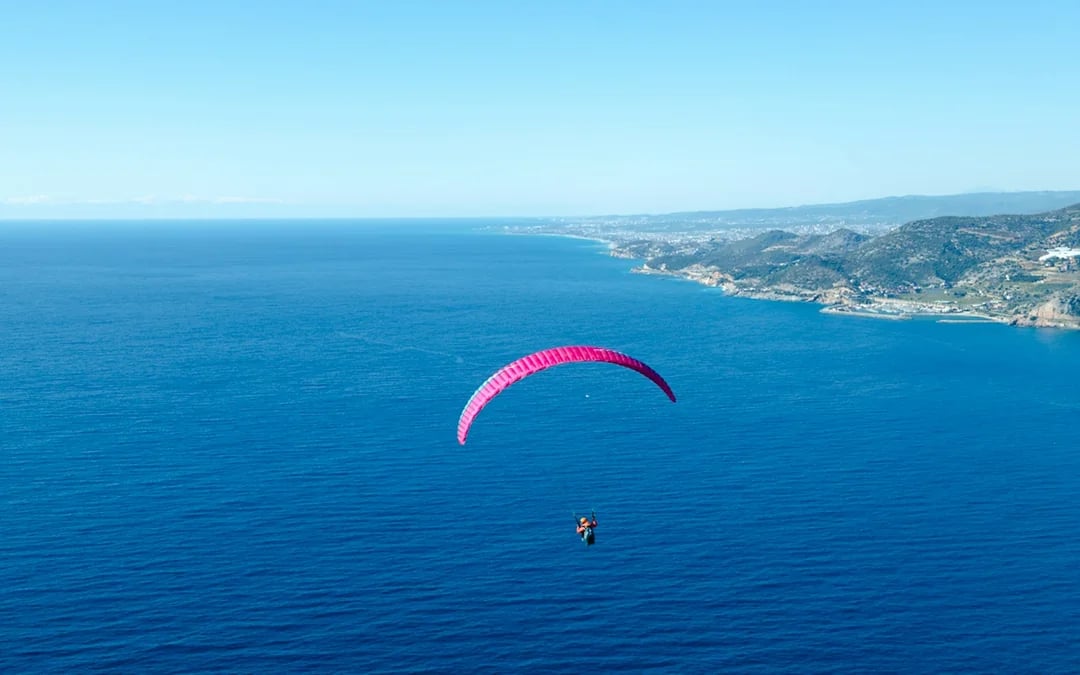 From Antalya: Alanya Paragliding Experience with Cleopatra Beach Landing Image 5