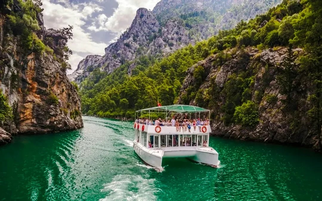 From Antalya: Green Canyon Boat Tour With Lunch, Soft Drinks and Round-Trip Hotel Transfers Image 3
