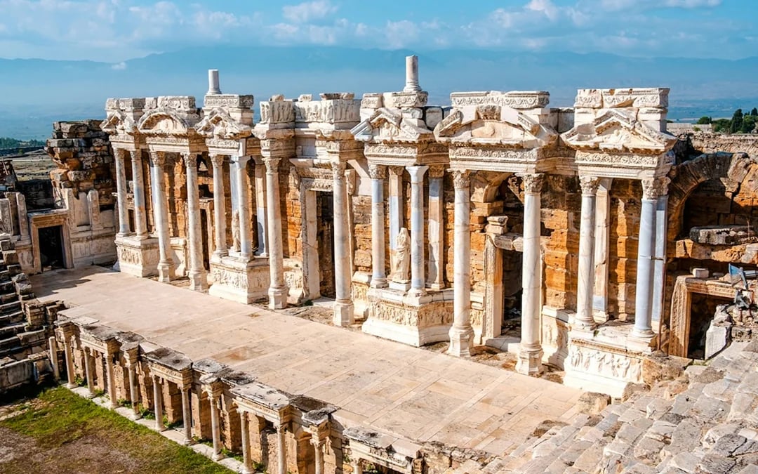 From Antalya or Kemer: Pamukkale and Hierapolis Guided Day Trip with Lunch Image 7