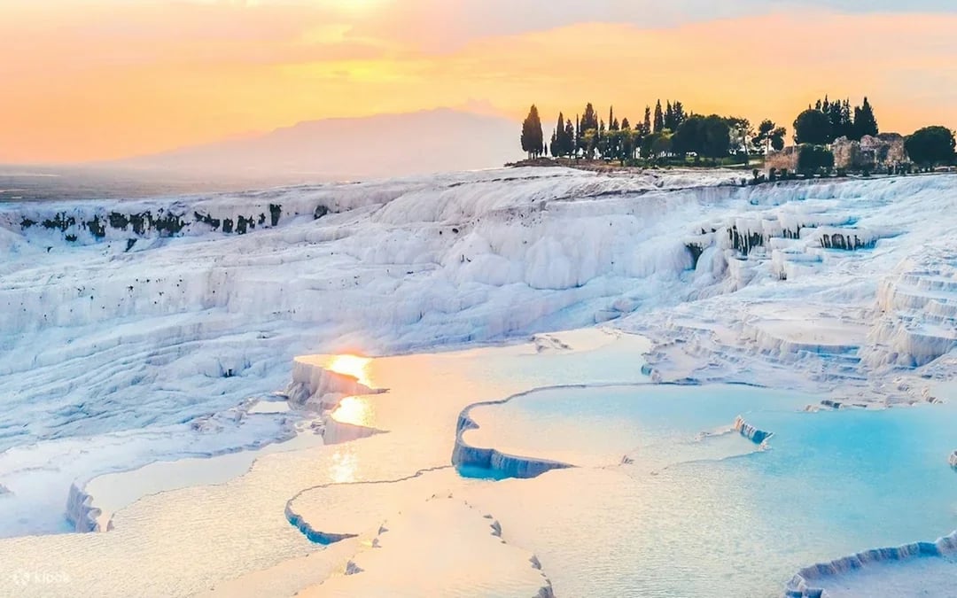 From Antalya: Pamukkale Day Trip with Lunch and Hotel Transfers Image 7