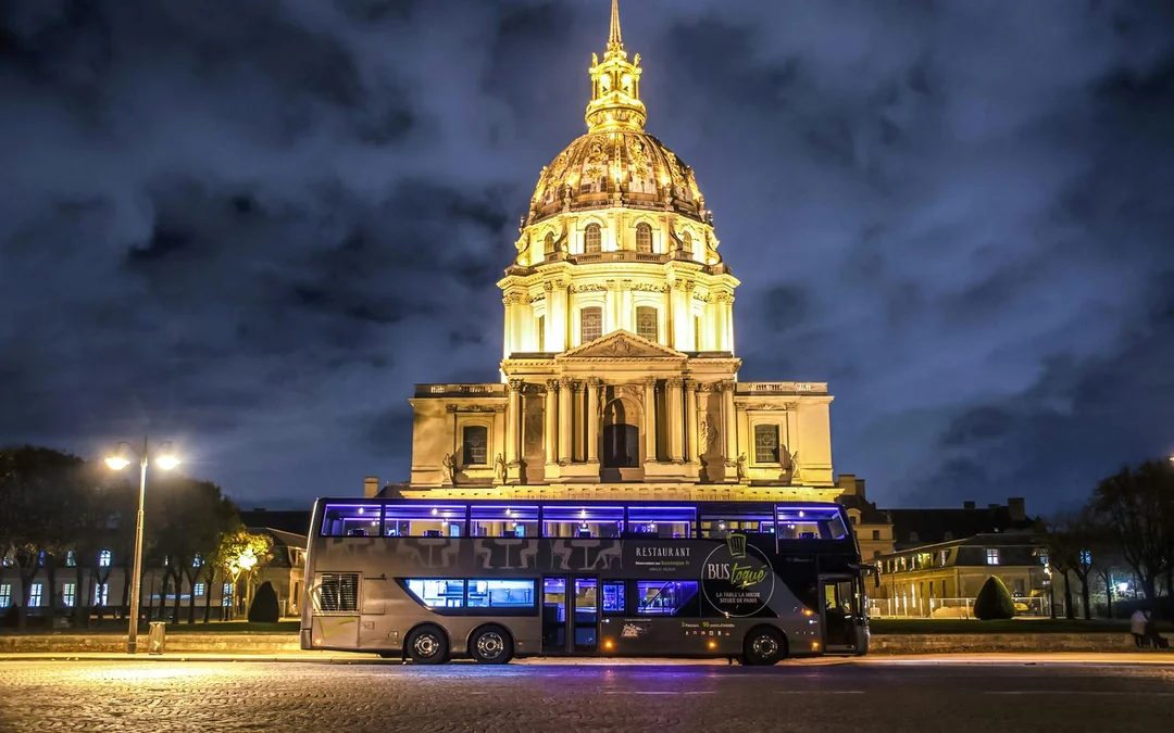 From Arc de Triomphe: Bus Toqué Signature Dinner with Paris Views Image 1