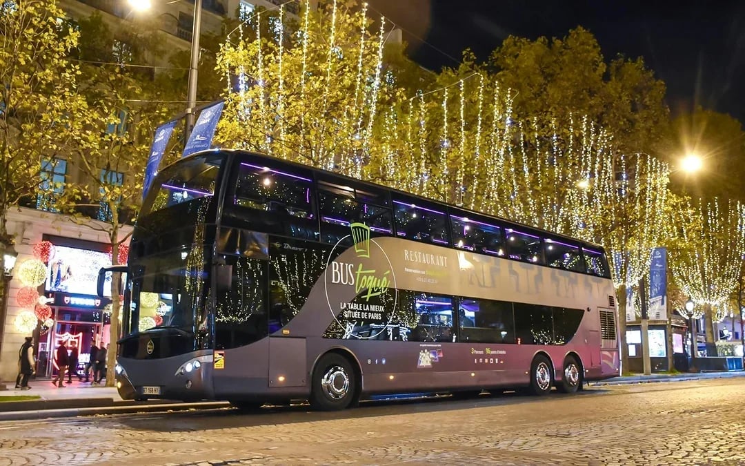 From Arc de Triomphe: Bus Toqué Signature Dinner with Paris Views Image 6