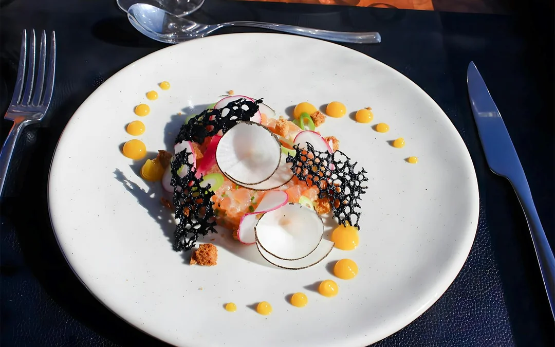 From Arc de Triomphe: Bustronome Signature Lunch with Paris Views Image 5