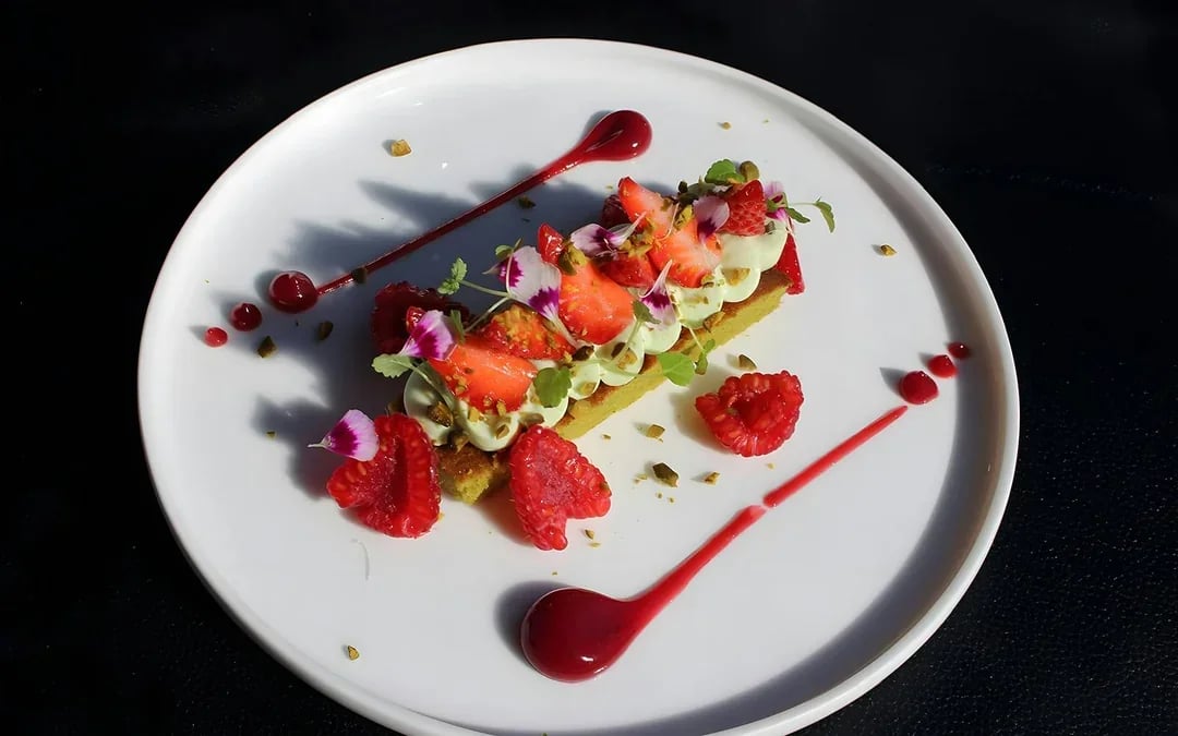 From Arc de Triomphe: Bustronome Signature Lunch with Paris Views Image 6