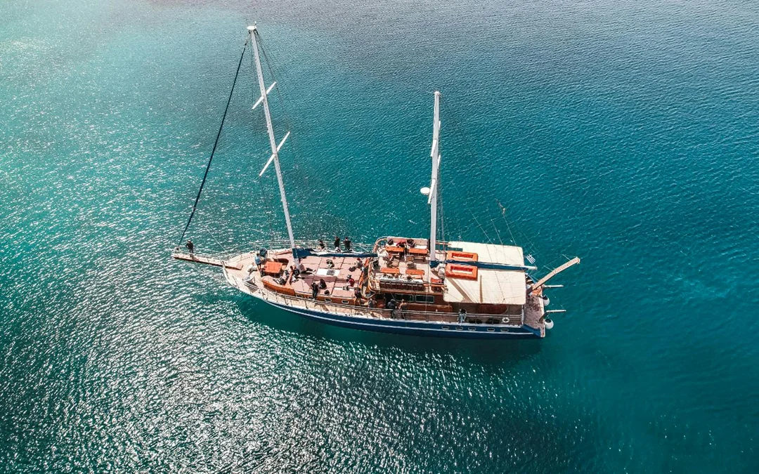 From Athens: Agistri, Moni & Aegina Islands Full-Day Cruise with Meals & Drinks Image 4