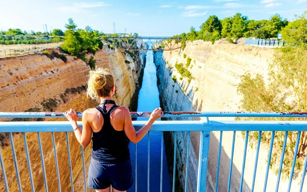 From Athens: Ancient Corinth & Corinth Canal Day Trip with VR & Audio Guide Image 2
