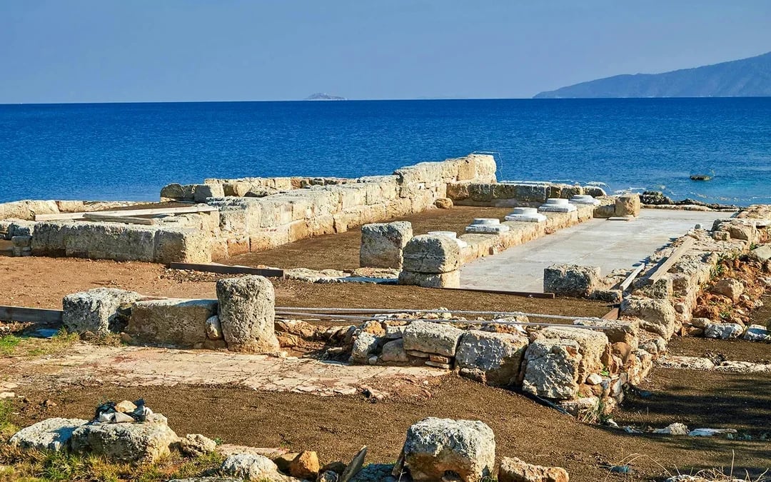 From Athens: Ancient Corinth & Corinth Canal Day Trip with VR & Audio Guide Image 3