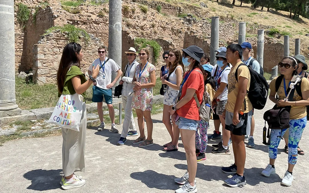 From Athens: Delphi & Arachova Day Tour with Expert Guide & Entry Tickets Image 2