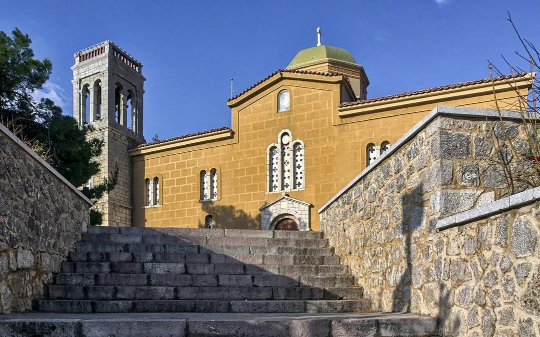 From Athens: Delphi & Arachova Day Tour with Expert Guide & Entry Tickets Image 12
