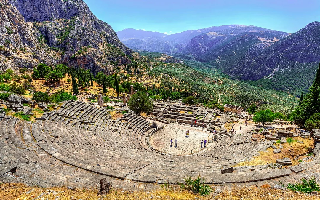 From Athens: Delphi & Arachova Day Tour with Expert Guide & Entry Tickets Image 4